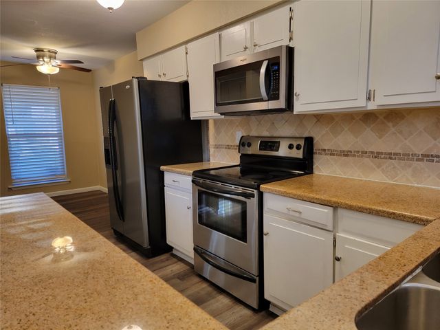 2908 Shady Lake Circle, Carrollton, TX 75006