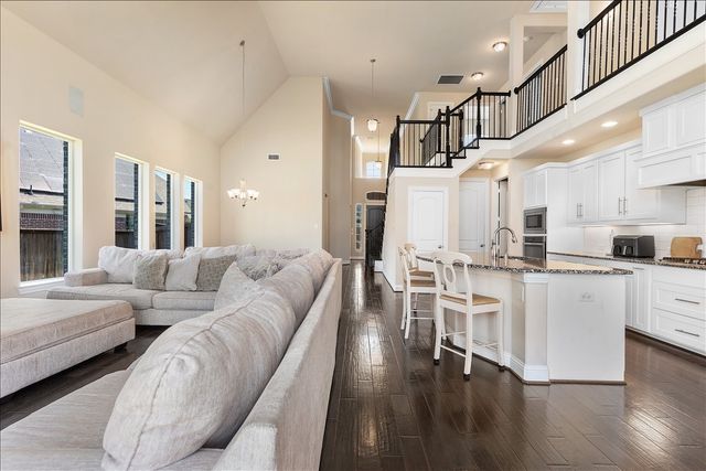701 Auburn Court, Savannah, TX 76227