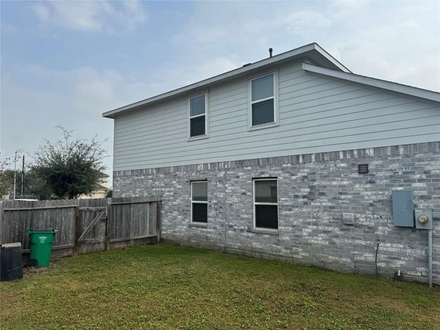 8611 Morning Dove Lane, Baytown, TX 77521