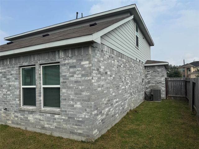 8611 Morning Dove Lane, Baytown, TX 77521