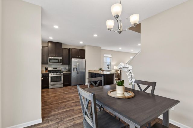 8715 Granite Circle, Woodbury, MN 55129