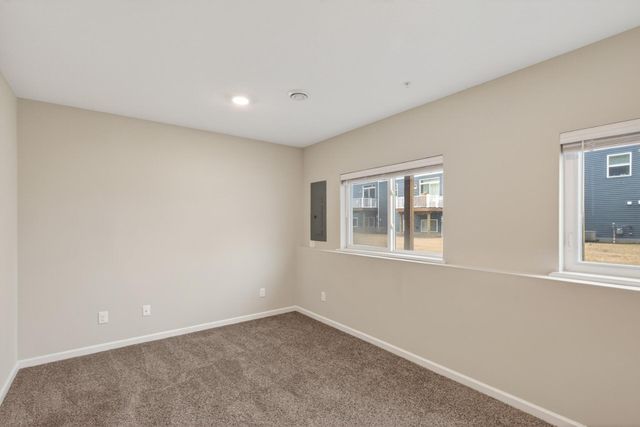 8715 Granite Circle, Woodbury, MN 55129