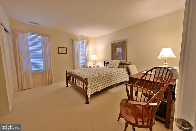 12 WINDMILL CT, Columbus, NJ 08022