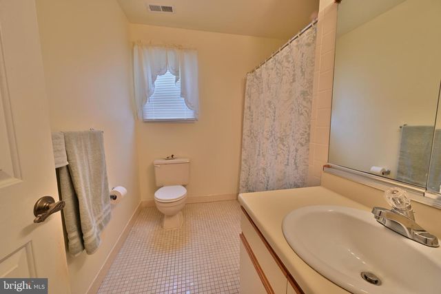 12 WINDMILL CT, Columbus, NJ 08022