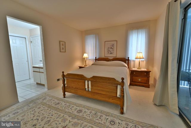 12 WINDMILL CT, Columbus, NJ 08022