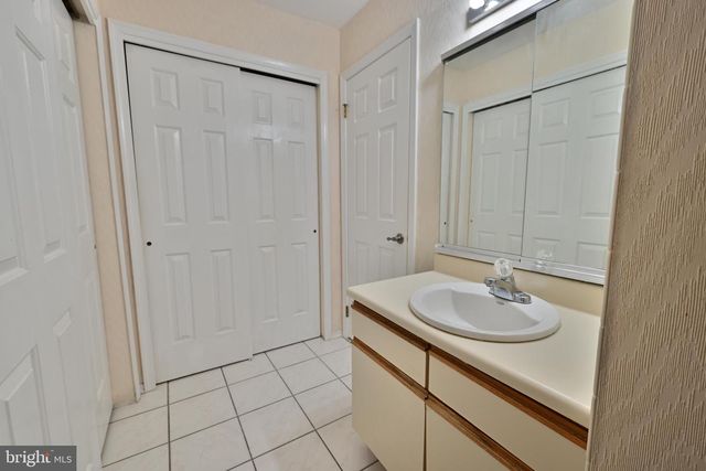 12 WINDMILL CT, Columbus, NJ 08022