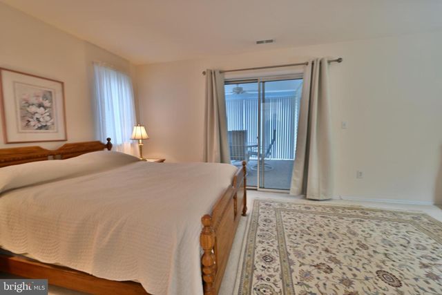 12 WINDMILL CT, Columbus, NJ 08022