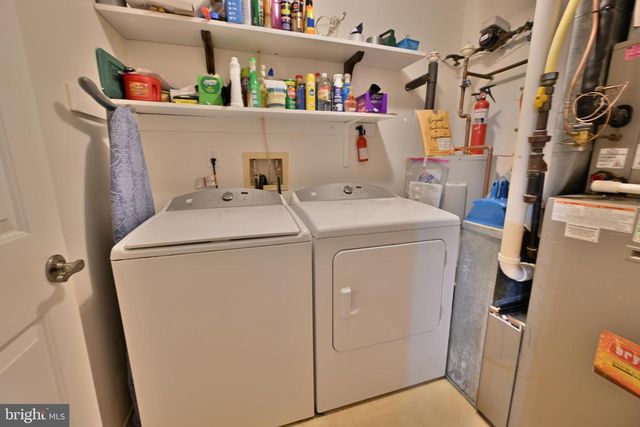 12 WINDMILL CT, Columbus, NJ 08022