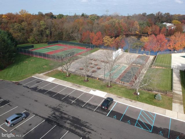 12 WINDMILL CT, Columbus, NJ 08022