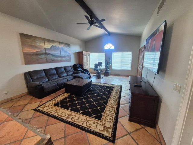 6740 E Dixileta Drive, Cave Creek, AZ 85331