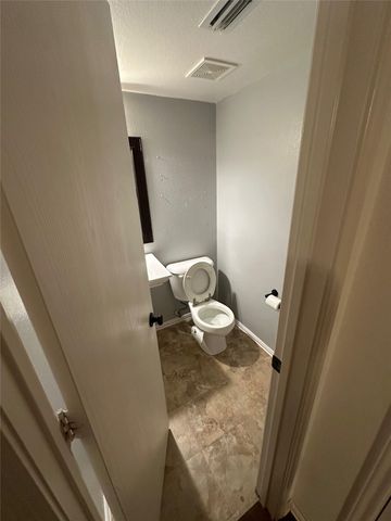 9233 Cheswick Drive, Fort Worth, TX 76123