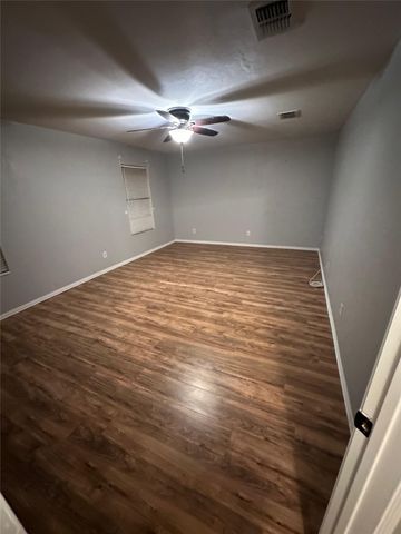 9233 Cheswick Drive, Fort Worth, TX 76123