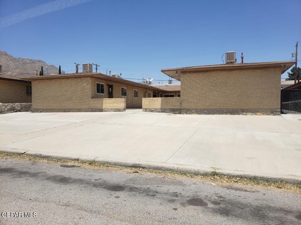 2605 MOREHEAD Avenue 7, El Paso, TX 79930