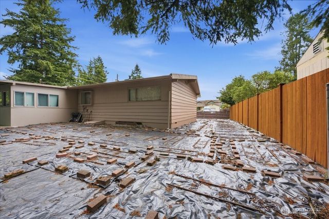 6309 193rd Street SW, Lynnwood, WA 98036