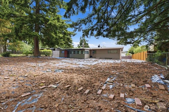 6309 193rd Street SW, Lynnwood, WA 98036
