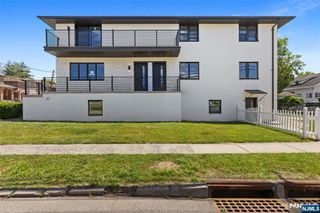 302 E Harriet Avenue 1, Palisades Park, NJ 07650