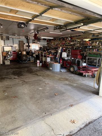 16045 Annesley Road, East Liverpool, OH 43920