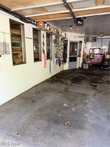 16045 Annesley Road, East Liverpool, OH 43920