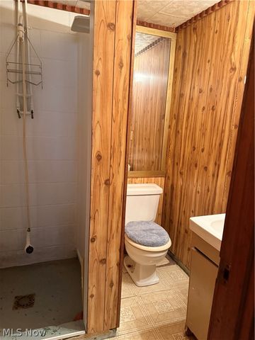 16045 Annesley Road, East Liverpool, OH 43920