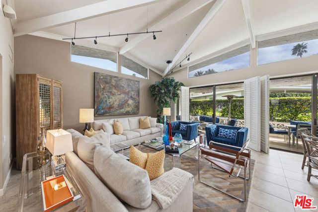 1585 E Sierra Way, Palm Springs, CA 92264