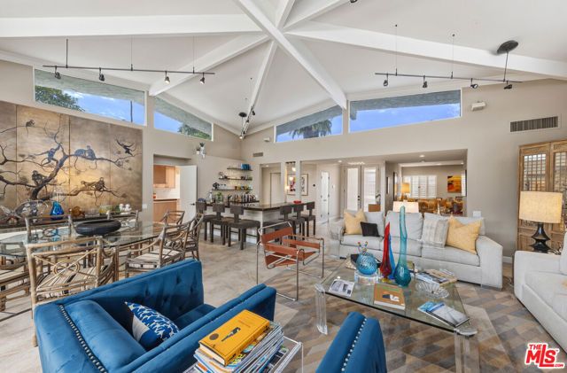 1585 E Sierra Way, Palm Springs, CA 92264