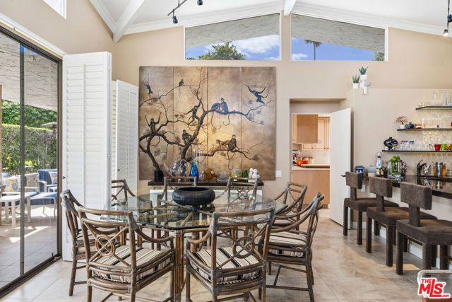 1585 E Sierra Way, Palm Springs, CA 92264