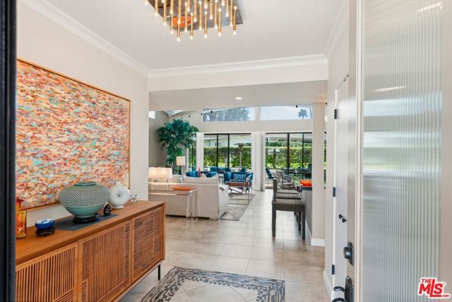 1585 E Sierra Way, Palm Springs, CA 92264