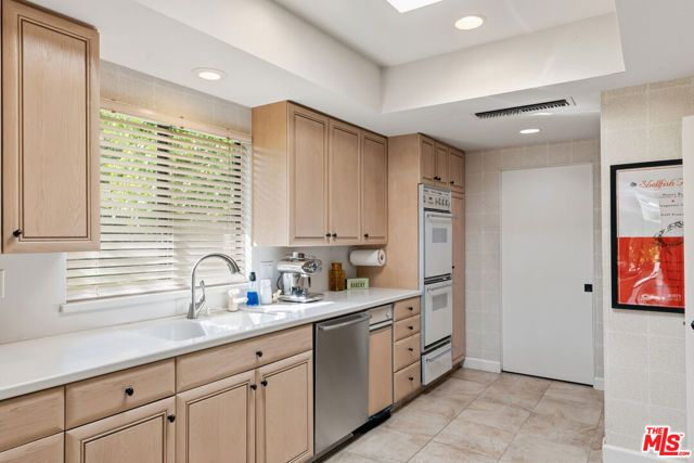 1585 E Sierra Way, Palm Springs, CA 92264