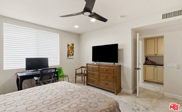1585 E Sierra Way, Palm Springs, CA 92264