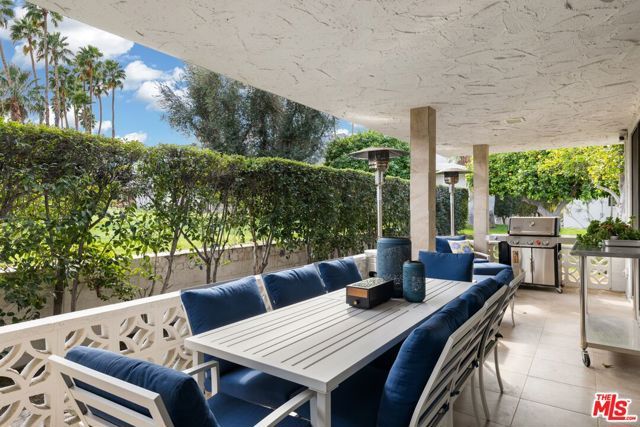 1585 E Sierra Way, Palm Springs, CA 92264