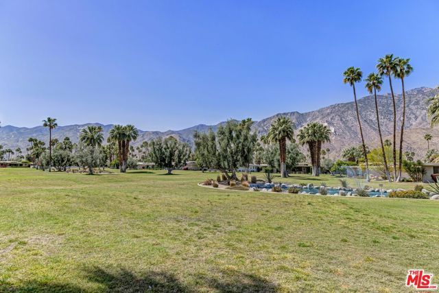1585 E Sierra Way, Palm Springs, CA 92264