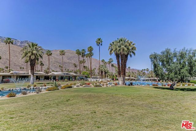 1585 E Sierra Way, Palm Springs, CA 92264