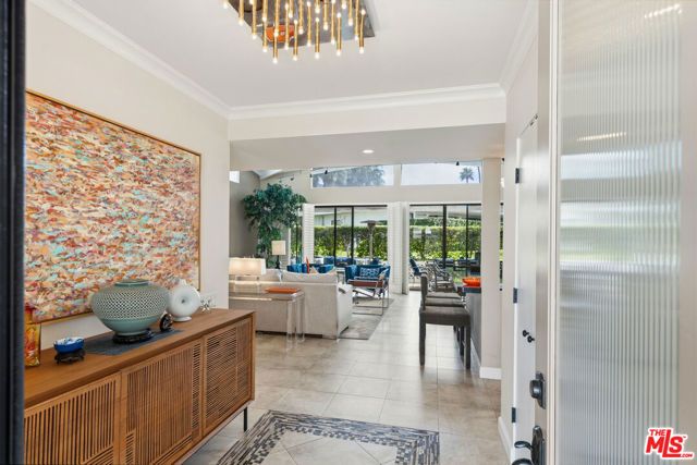 1585 E Sierra Way, Palm Springs, CA 92264
