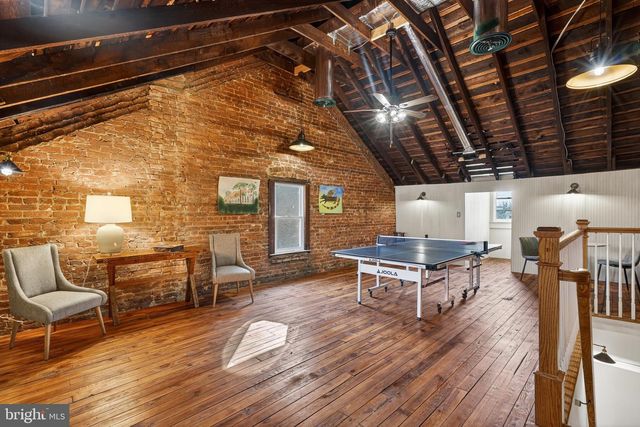 915 HAMILTON ST NW, Washington, DC 20011