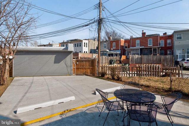 915 HAMILTON ST NW, Washington, DC 20011