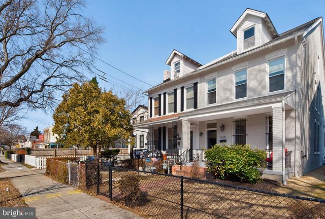 915 HAMILTON ST NW, Washington, DC 20011