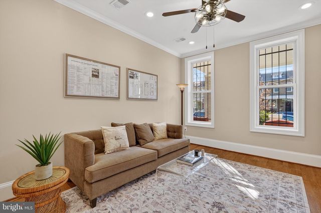 915 HAMILTON ST NW, Washington, DC 20011