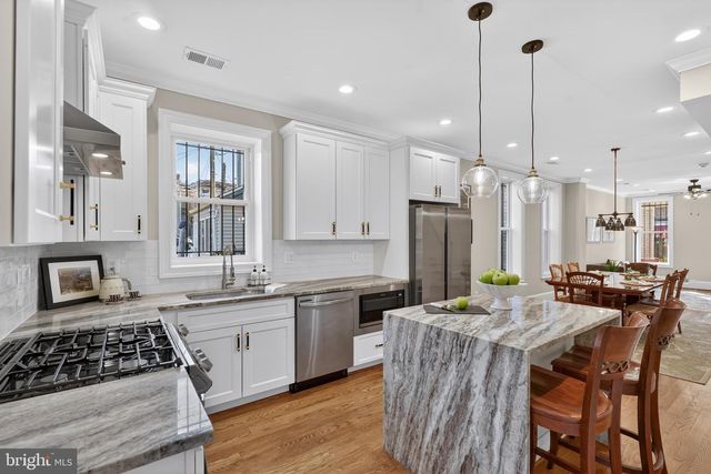 915 HAMILTON ST NW, Washington, DC 20011