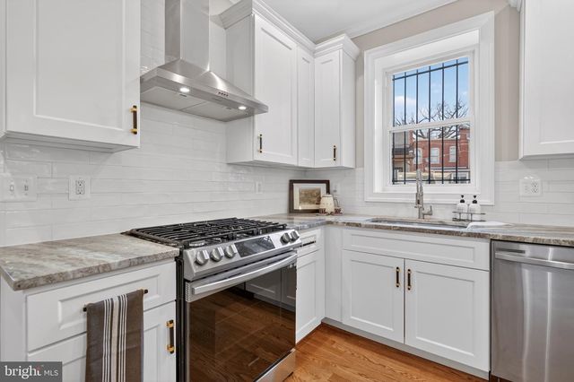 915 HAMILTON ST NW, Washington, DC 20011