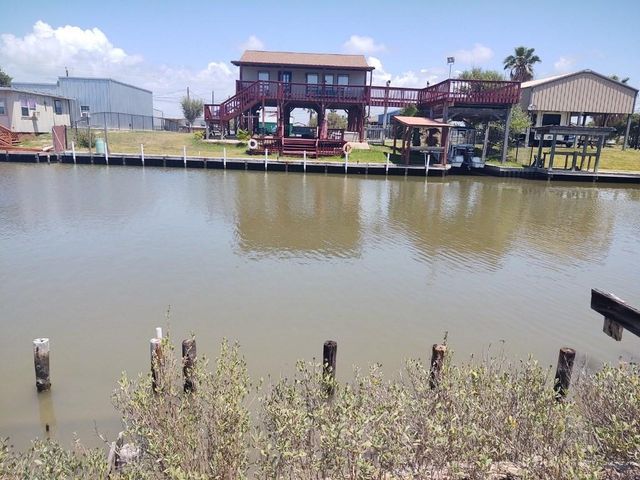 993 Neptune, Sargent, TX 77414