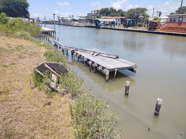 993 Neptune, Sargent, TX 77414