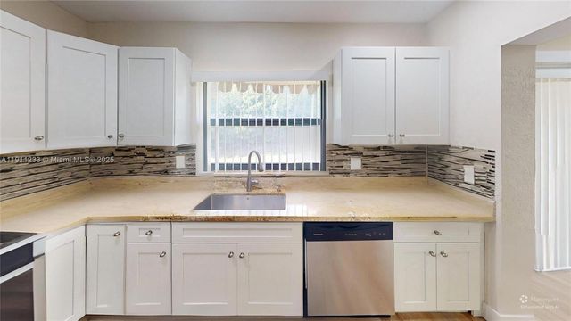 4867 Hawkwood Rd B, Boynton Beach, FL 33436