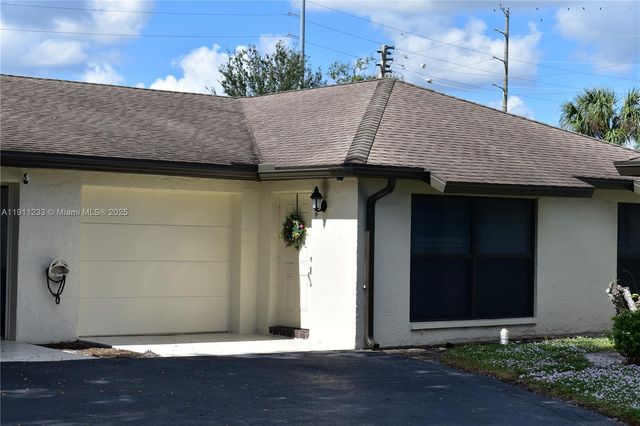 4867 Hawkwood Rd B, Boynton Beach, FL 33436