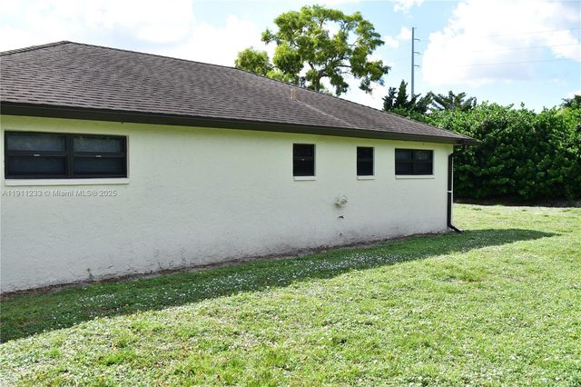 4867 Hawkwood Rd B, Boynton Beach, FL 33436