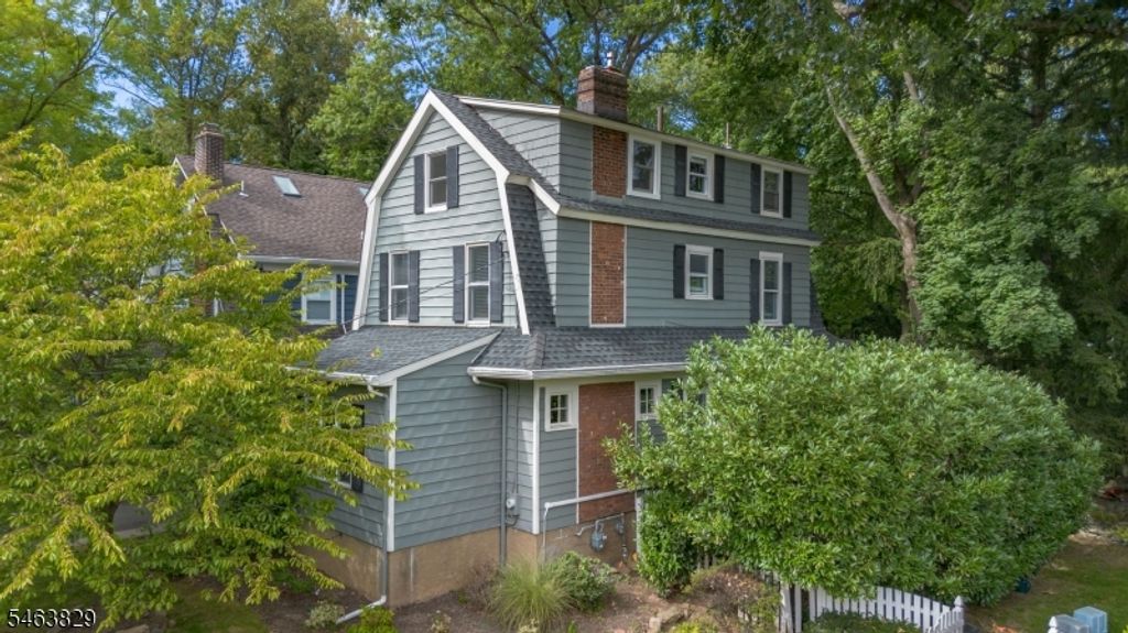 133 Buckingham Rd, Montclair Twp., NJ 07043 — photo 2