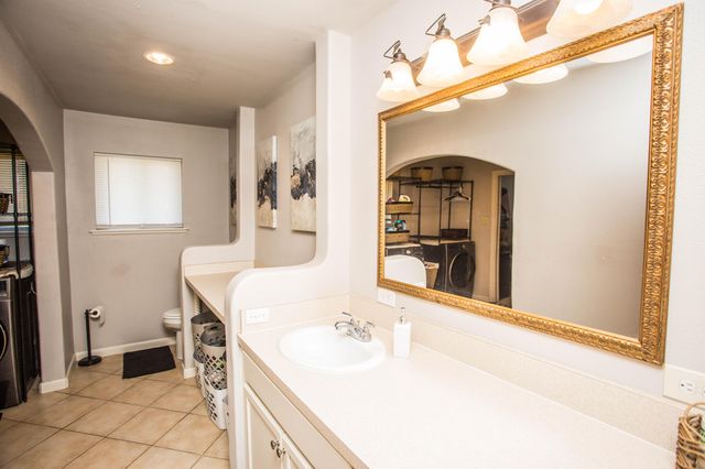 812 1st Street, Abernathy, TX 79311