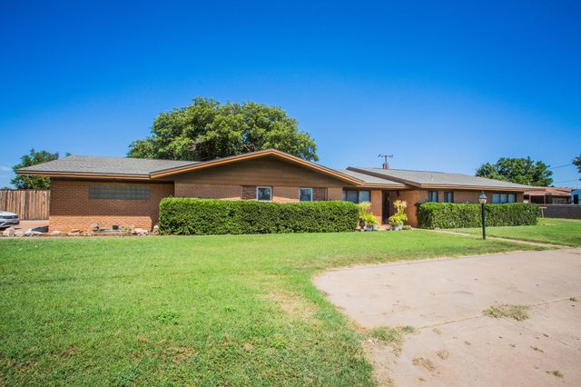 812 1st Street, Abernathy, TX 79311