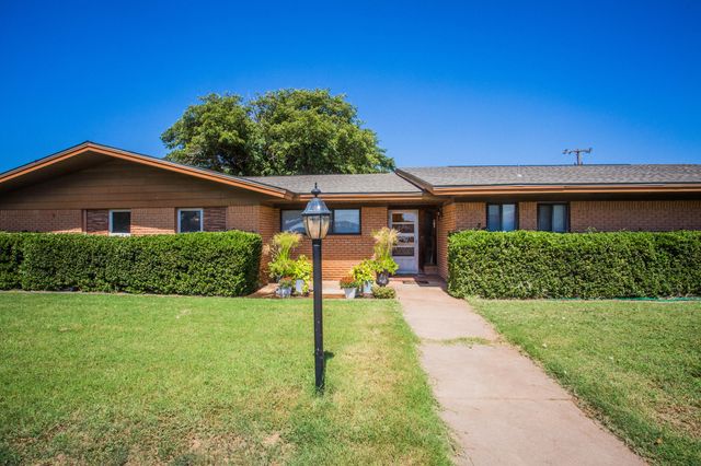 812 1st Street, Abernathy, TX 79311