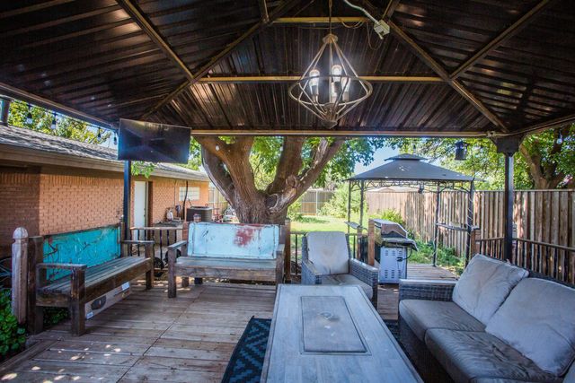 812 1st Street, Abernathy, TX 79311