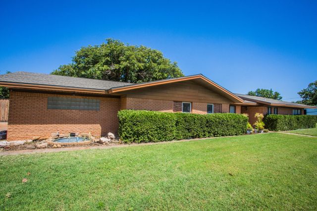 812 1st Street, Abernathy, TX 79311